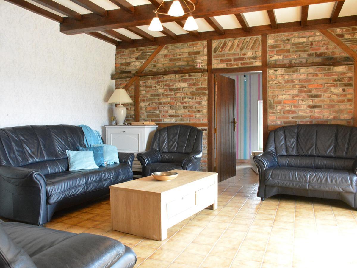 Comfy Farmhouse With Terrace Garden Courtyard Barbecue Villa Gedinne Bagian luar foto